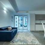 Temporaryflat Serlio 7