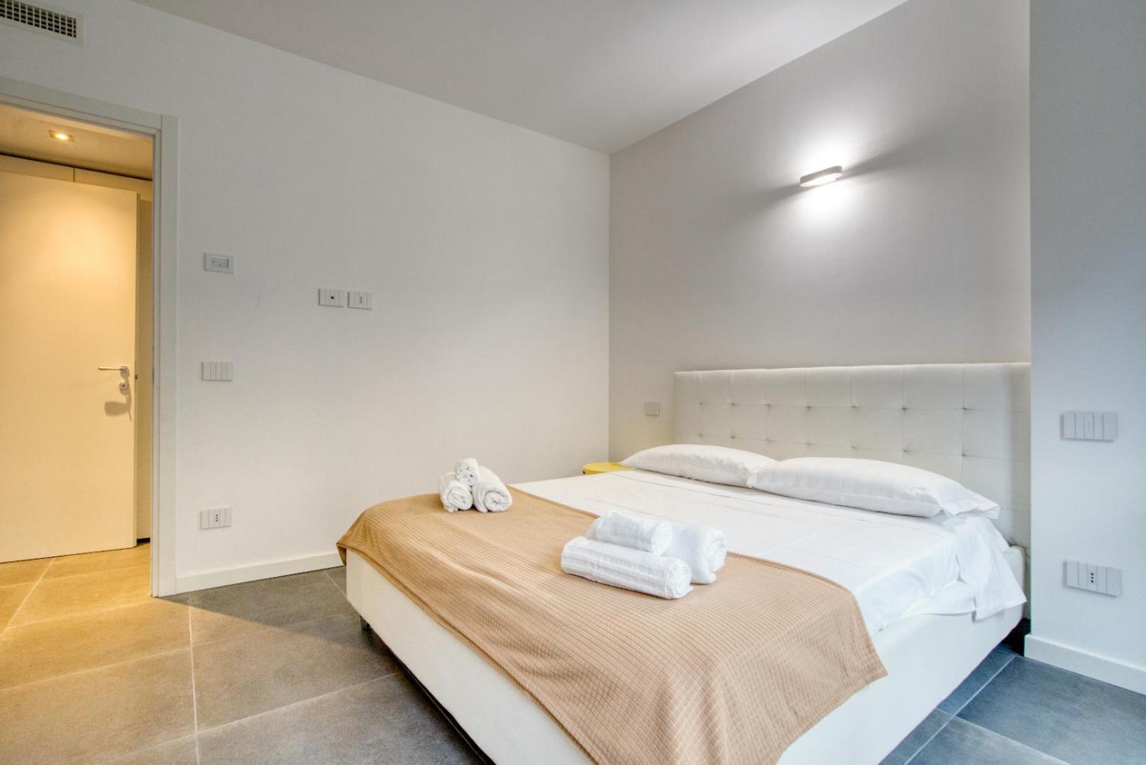 Temporaryflat Serlio 7 *